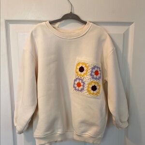 Zara kids Girls crochet pocket sweatshirt size 4-5 years, cream color